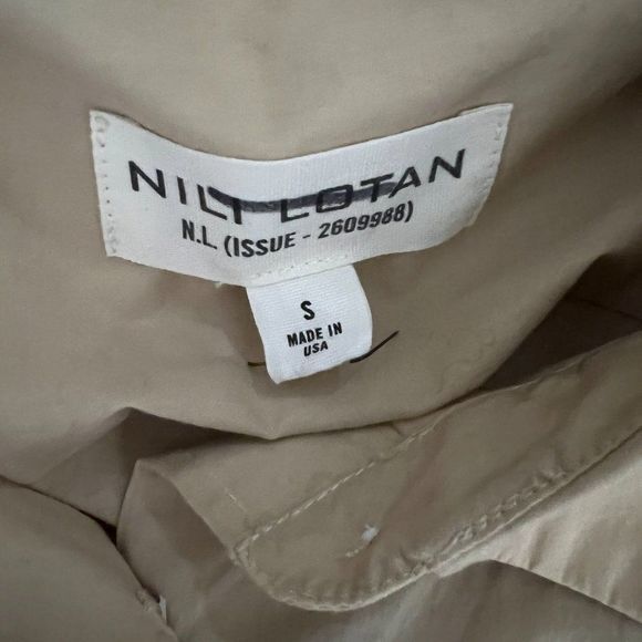 NWOT NILI LOTAN Kristen Button-Up Shirt‎ in Sand (S) - Picture 9 of 13